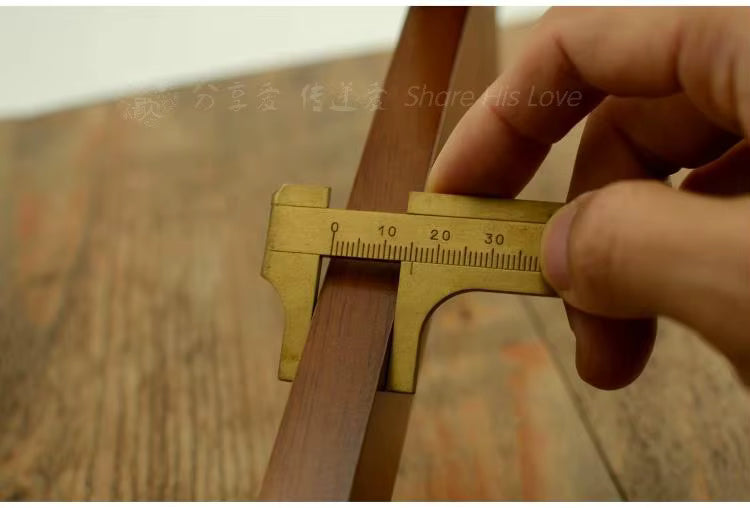 Cruz de Pared de Madera Natural